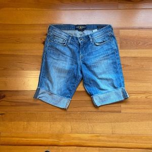 Denim cuffed Bermuda shorts